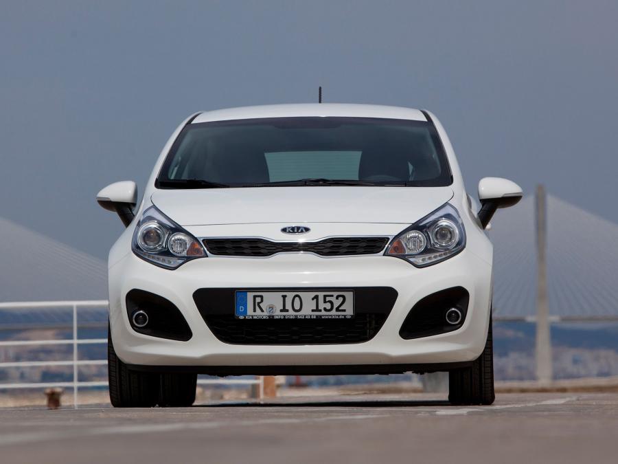  Kia Rio 5-Door EcoDynamics 2011 года  (фото 18 из 27)